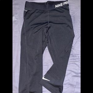 Nike Pro Capri Leggings